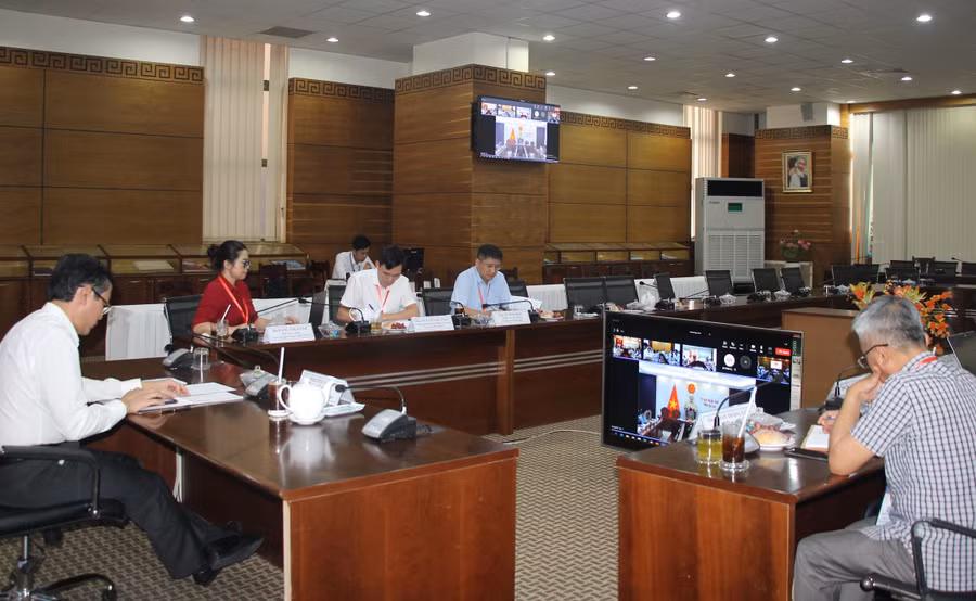 Đoàn kiểm tra số 4 kiểm tra công tác chuẩn bị Kỳ thi tốt nghiệp THPT năm 2022 theo phương thức trực tuyến.