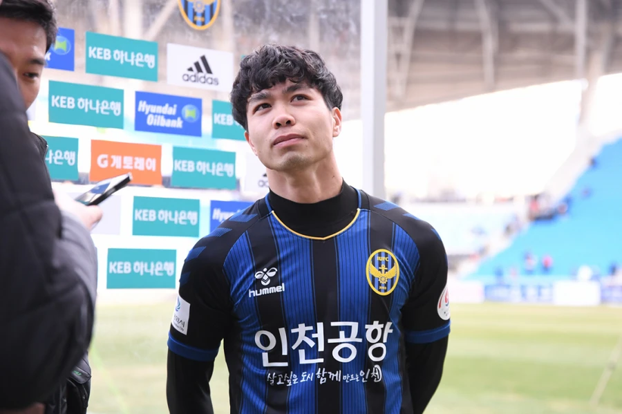 Bất ngờ với bức thư tay và 100 USD gửi lại CLB Incheon United