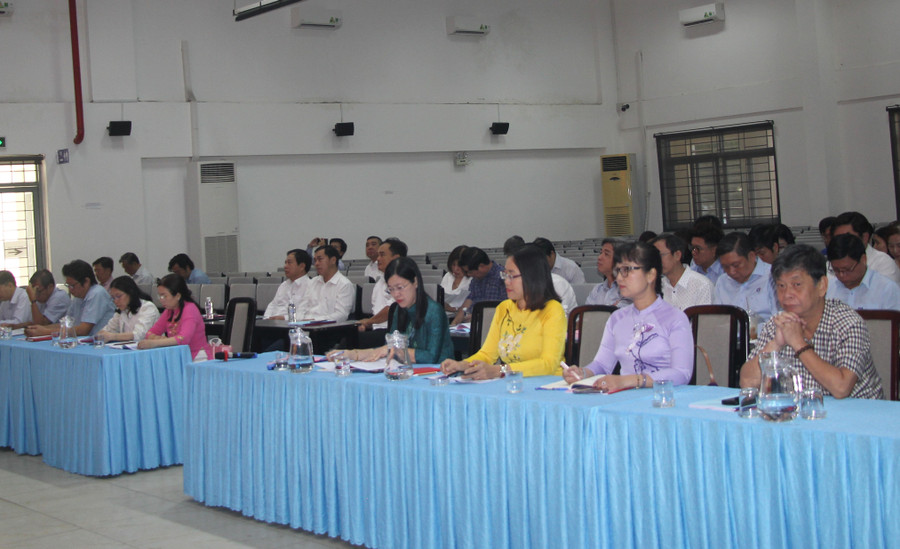 Các đại biểu tham dự hội nghị.