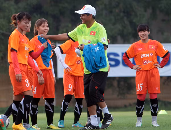 Ngoài 24 vận động viên được triệu tập lúc đầu, lực lượng đội tuyển nữ Quốc gia tiếp tục được bổ sung thêm 4 cầu thủ từ đội tuyển U19 nữ Quốc gia.