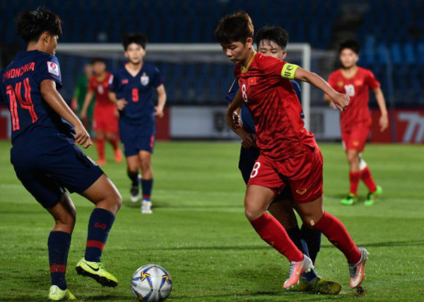 Đội trưởng Tuyết Ngân mở tỷ số cho U19 nữ Việt Nam Đội trưởng Tuyết Ngân mở tỷ số cho U19 nữ Việt Nam