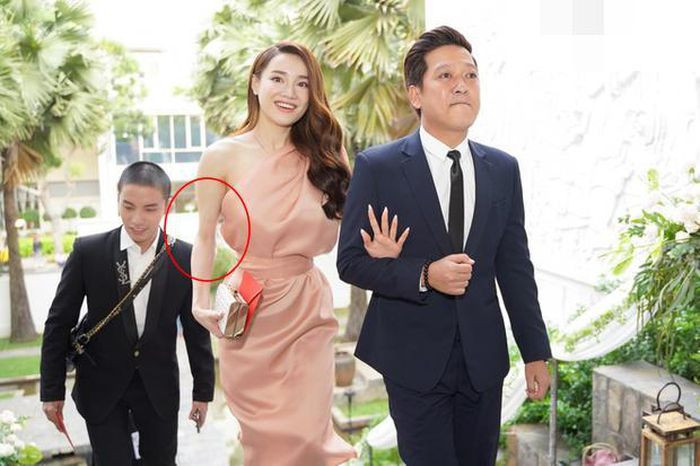 Được Trường Giang chăm sóc kỹ lưỡng, Nhã Phương vẫn lộ thân hình gầy guộc đáng báo động