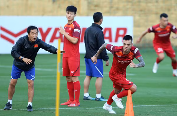 ĐT Việt Nam tập luyện ở Trung tâm đào tạo trẻ VFF 