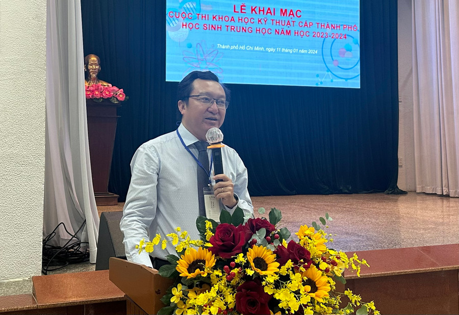 Ông Nguyễn Bảo Quốc phát biểu tại lễ khai mạc.