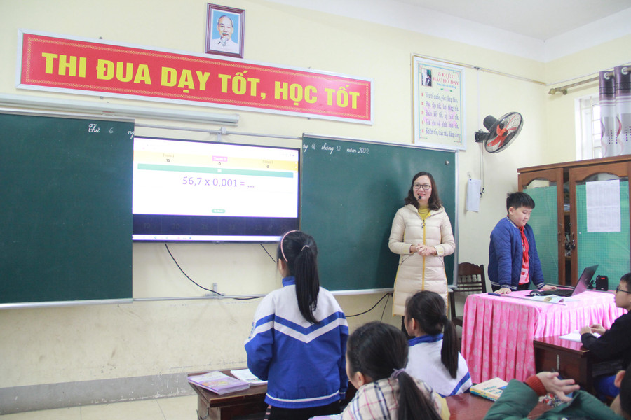 Một tiết học Toán của cô trò lớp 5G, Trường Tiểu học Nam Hà (TP Hà Tĩnh). Một tiết học Toán của cô trò lớp 5G, Trường Tiểu học Nam Hà (TP Hà Tĩnh).