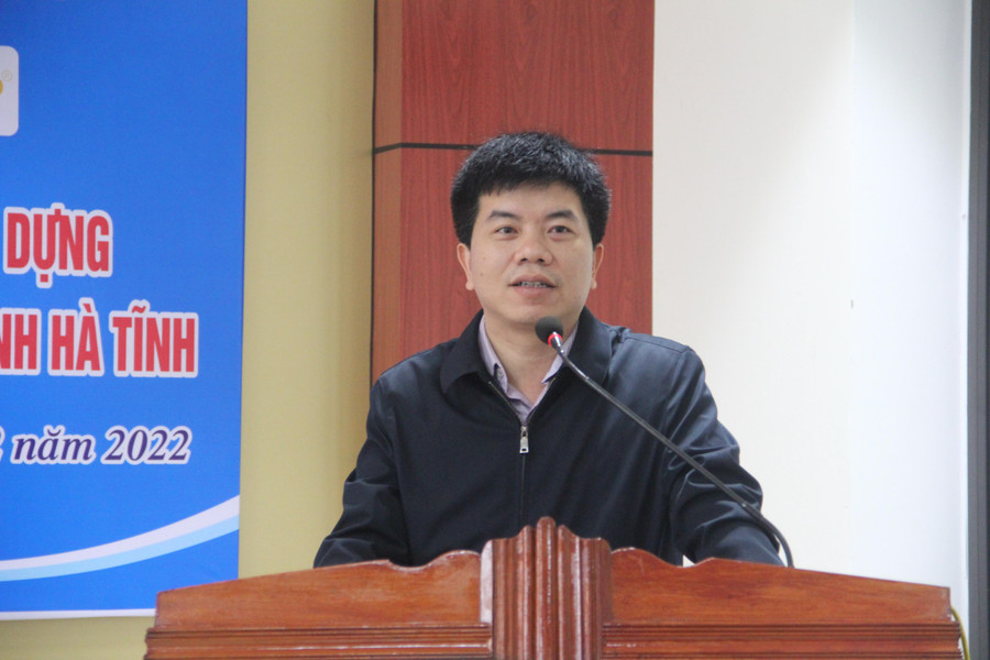 Ông Nguyễn Hồng Cường - Phó Giám đốc Sở GD&ĐT Hà Tĩnh phát biểu tại chương trình. Ông Nguyễn Hồng Cường - Phó Giám đốc Sở GD&ĐT Hà Tĩnh phát biểu tại chương trình.