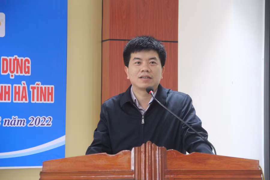 Ông Nguyễn Hồng Cường - Phó Giám đốc Sở GD&amp;ĐT Hà Tĩnh phát biểu tại chương trình.