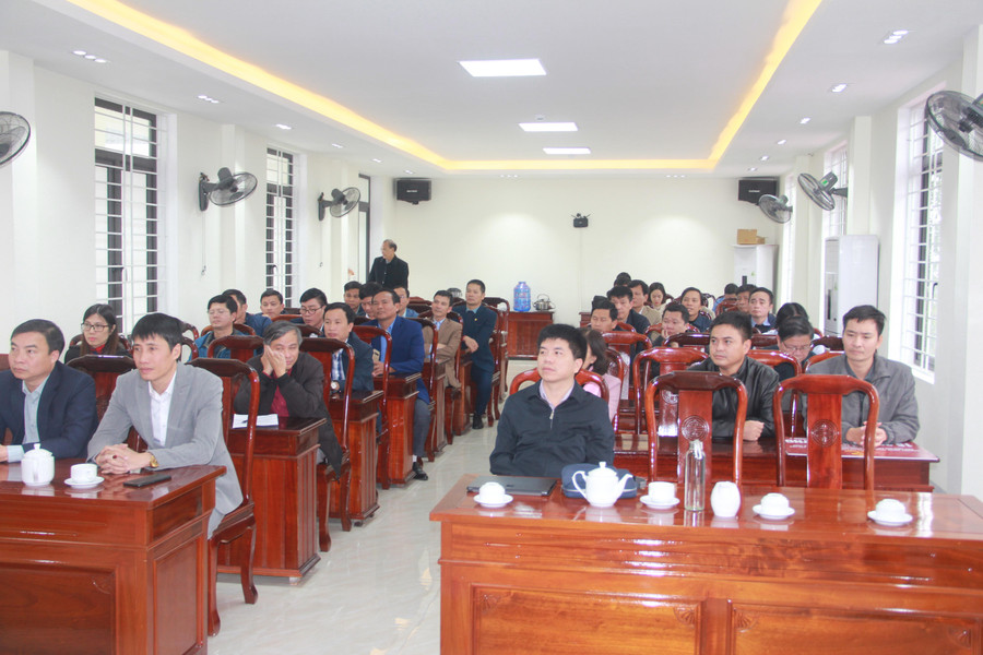 Các đại biểu tham dự Lễ trao tặng công trình xây dựng và cải tạo khu tiện ích tại 24 trường THPT. Các đại biểu tham dự Lễ trao tặng công trình xây dựng và cải tạo khu tiện ích tại 24 trường THPT.