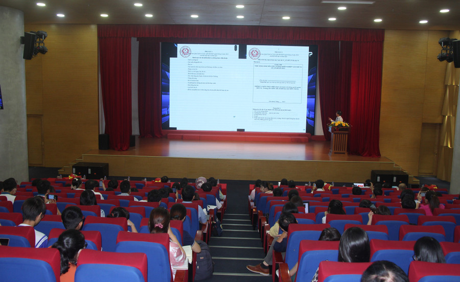 Toàn cảnh buổi tập huấn. Toàn cảnh buổi tập huấn.