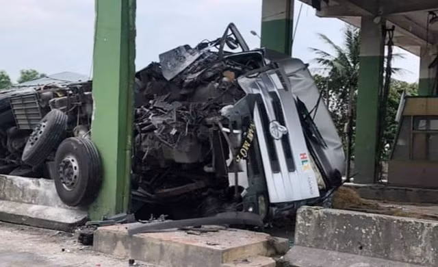 Vụ tai nạn tại trạm thu phí Cầu Rác vào ngày 28/4