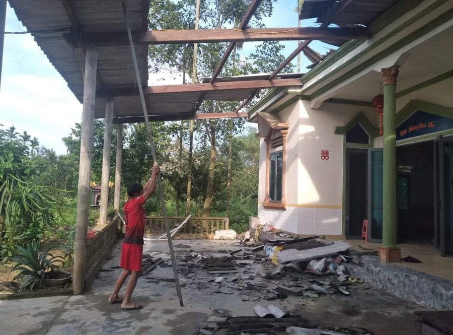 Hà Tĩnh: Lốc xoáy làm hư hỏng nhiều ngôi nhà và hoa màu
