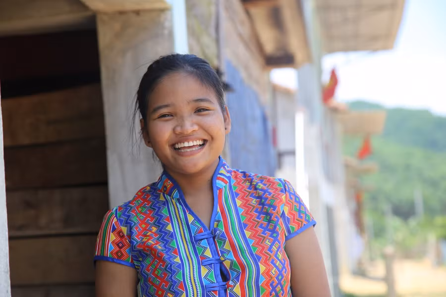 Em Hồ Thị Lam - học sinh người dân tộc Chứt, trường THCS&amp;THPT Dân tộc nội trú Hà Tĩnh