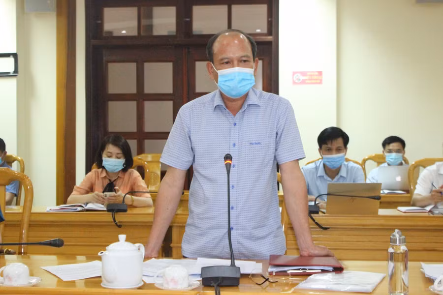 Ông Nguyễn Quốc Anh, phó GĐ sở GD&amp;ĐT Hà Tĩnh cho biết hồ sơ đăng ký tham gia thi tốt nghiệp THPT năm nay tăng gần 2.000 so với năm 2020