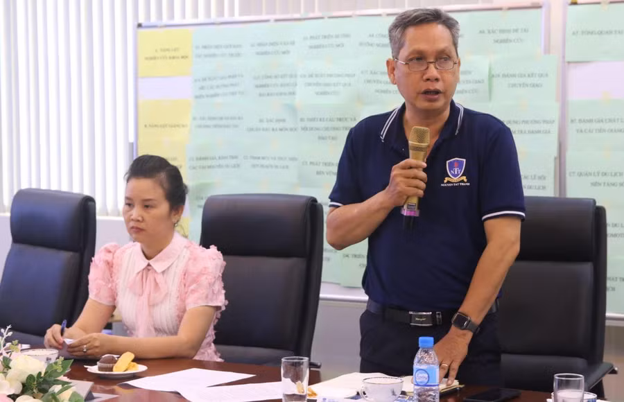 Theo TS Nguyễn Tuấn Anh, Phó Hiệu trưởng, kiêm Trưởng khoa Du lịch &amp; Việt Nam học (Trường ĐH Nguyễn Tất Thành), trong bối cảnh hiện nay, việc đào tạo tiến sĩ du lịch là rất thiết thực. Ảnh: Nam Sơn.