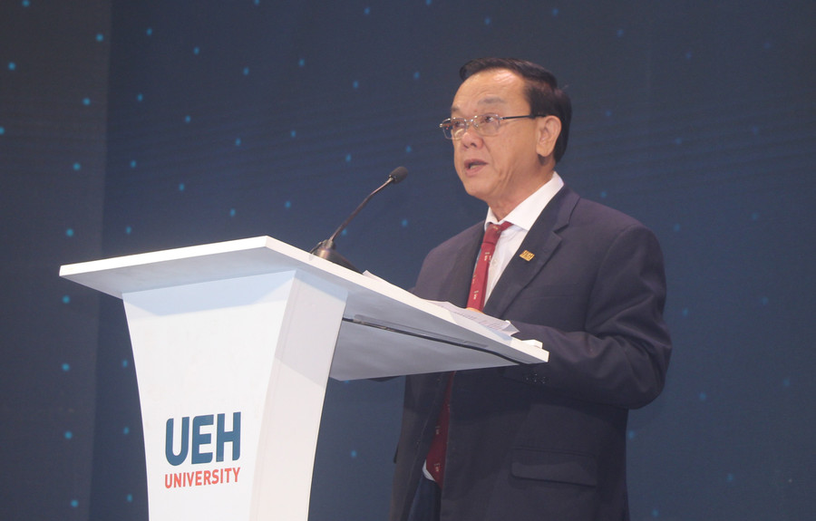 GS.TS Nguyễn Đông Phong phát biểu tại buổi lễ. GS.TS Nguyễn Đông Phong phát biểu tại buổi lễ.