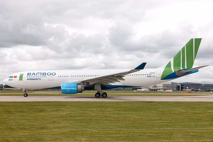 Chiếc máy bay Airbus A330-200 được cho là đầu tiên trong đội bay của Bamboo Airways (Ảnh: Graham Howarth)