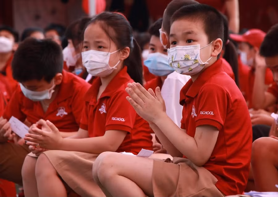 Ngày hội khoa học đã thu hút sự quan tâm, yêu thích của đông đảo học sinh bởi hàng loạt những sản phẩm, dự án sáng tạo vô cùng ý nghĩa.