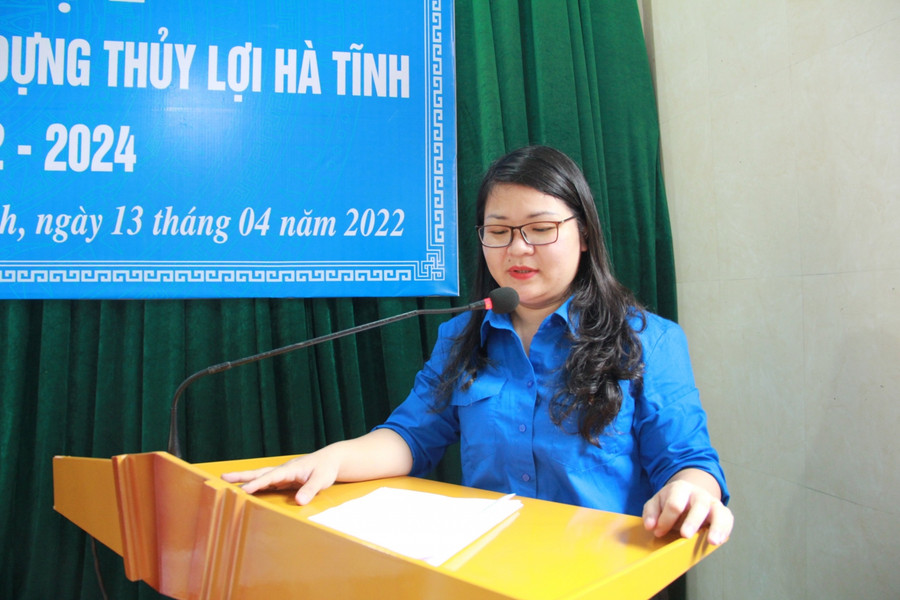 Bí thư Thành đoàn Hà Tĩnh Lê Thị Thảo gửi lời chúc mừng Đại hội Chi đoàn Công ty CP Tư vấn xây dựng Thủy lợi Hà Tĩnh. Bí thư Thành đoàn Hà Tĩnh Lê Thị Thảo gửi lời chúc mừng Đại hội Chi đoàn Công ty CP Tư vấn xây dựng Thủy lợi Hà Tĩnh.