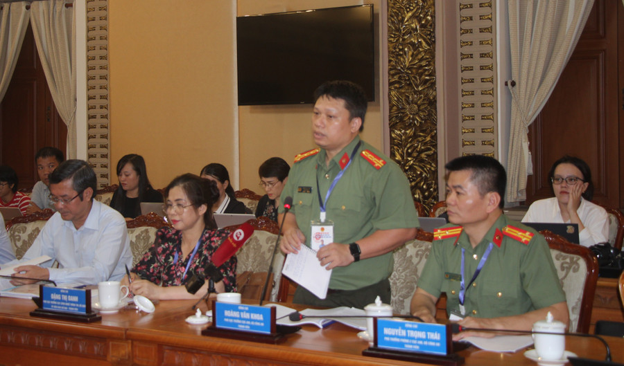 Ông Hoàng Văn Khoa phát biểu tại buổi làm việc. Ông Hoàng Văn Khoa phát biểu tại buổi làm việc.
