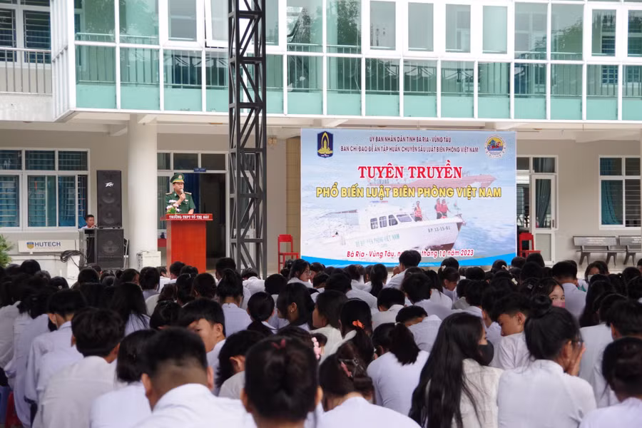 Quang cảnh buổi tuyên truyền.