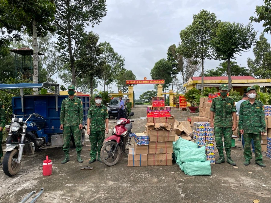 Tang vật bị tạm giữ tại Đồn Biên phòng Sông Trăng.