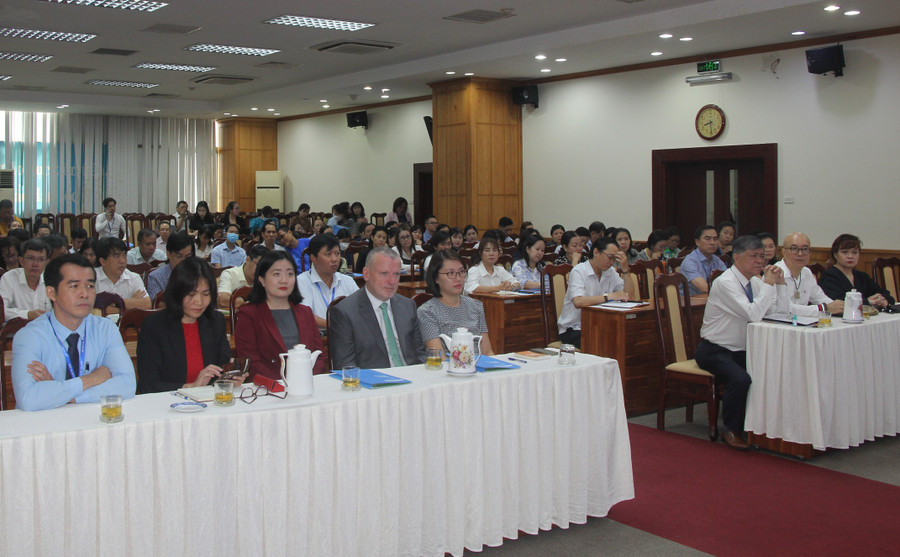 Các đại biểu tham dự hội nghị. Các đại biểu tham dự hội nghị.