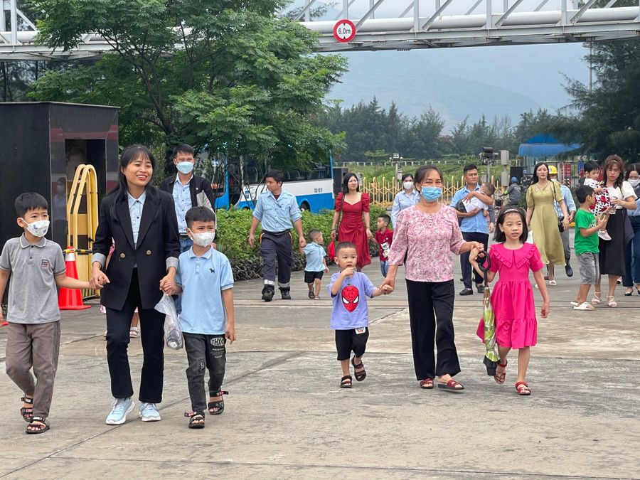 Trong khuôn khổ Lễ biểu dương và trao tặng kỷ niệm chương cho nhân viên ưu tú, Formosa Hà Tĩnh đã tổ chức Ngày hội gia đình Công ty Formosa Hà Tĩnh.