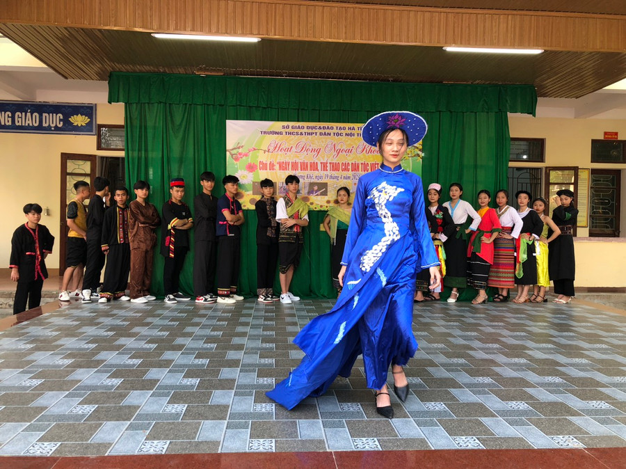 Một tiết ngoại khóa chủ đề &quot;Ngày hội văn hóa, thể thao các dân tộc&quot; do Trường THCS-THPT Dân tộc nội trú Hà Tĩnh tổ chức.