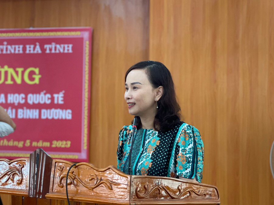 Giám đốc Sở GD&amp;ĐT Hà Tĩnh mong muốn 2 học sinh giữ gìn sức khoẻ, tạo tâm thế tốt để giành kết quả tốt tại 2 kỳ thi quốc tế sắp tới.