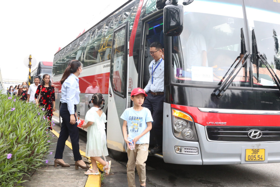 Ngày hội là dịp để người thân cán bộ, công nhân viên có dịp tham quan môi trường làm việc của con em tại Formosa Hà Tĩnh.