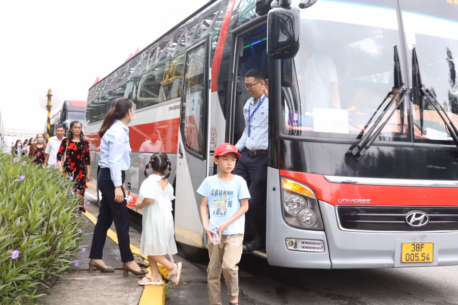 Ngày hội là dịp để người thân cán bộ, công nhân viên có dịp tham quan môi trường làm việc của con em tại Formosa Hà Tĩnh.