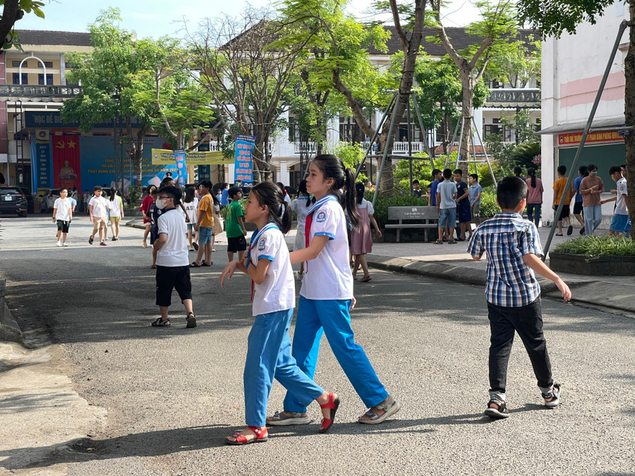 Hơn 1.200 thí sinh tham gia kỳ thi kiểm tra, đánh giá năng lực vào lớp 6, Trường THCS Lê Văn Thiêm (TP Hà Tĩnh). Hơn 1.200 thí sinh tham gia kỳ thi kiểm tra, đánh giá năng lực vào lớp 6, Trường THCS Lê Văn Thiêm (TP Hà Tĩnh).