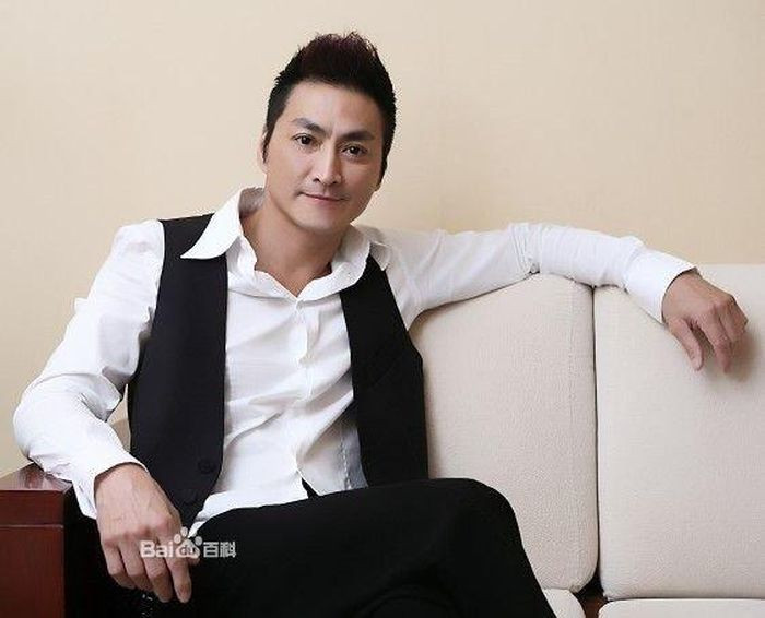 "Triển Chiêu" Hà Gia Kính: Gia sản trăm tỷ, 61 tuổi vẫn độc thân ảnh 10