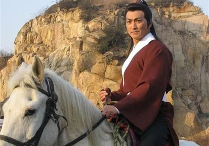 "Triển Chiêu" Hà Gia Kính: Gia sản trăm tỷ, 61 tuổi vẫn độc thân ảnh 4