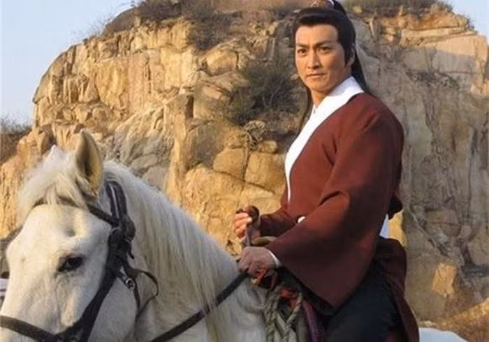 "Triển Chiêu" Hà Gia Kính: Gia sản trăm tỷ, 61 tuổi vẫn độc thân ảnh 4