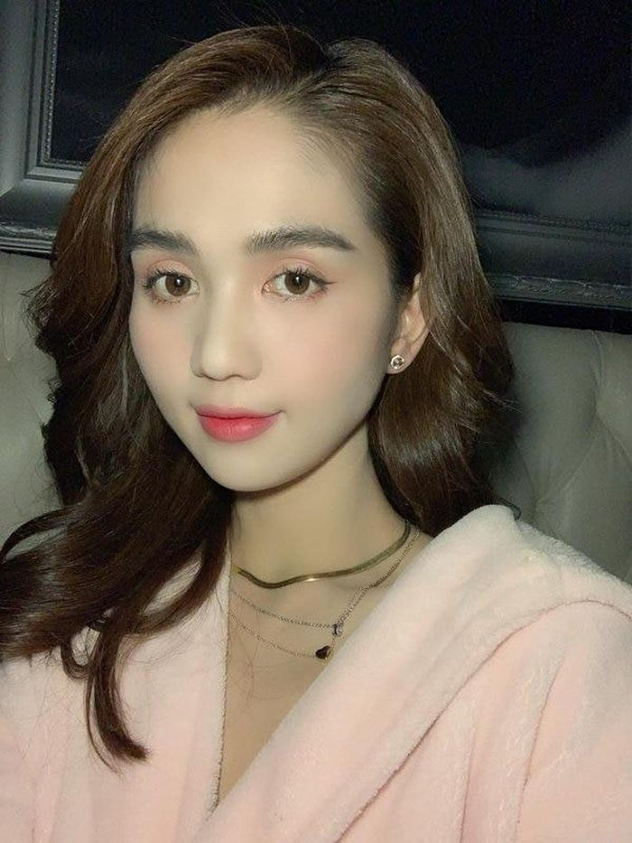 Chán kiểu cầu kỳ, bản to? có ngay thiết kế dáng nhỏ nhắn, nền nã.