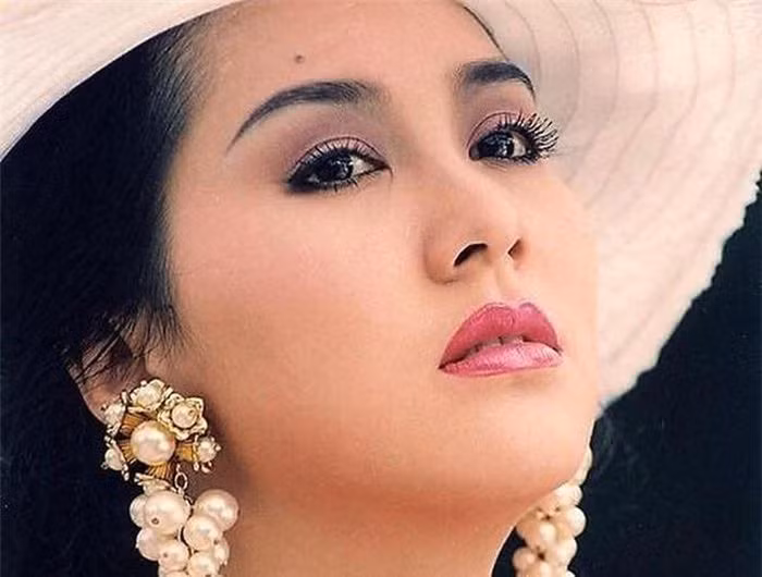 Nhận xét về diễn viên Mộng Vân, nhiếp ảnh Đoàn Minh Tuấn cho rằng, gương mặt và sắc vóc của cô chính là một lợi thế, giúp Mộng Vân có thể biến hóa với nhiều dạng vai khác nhau.