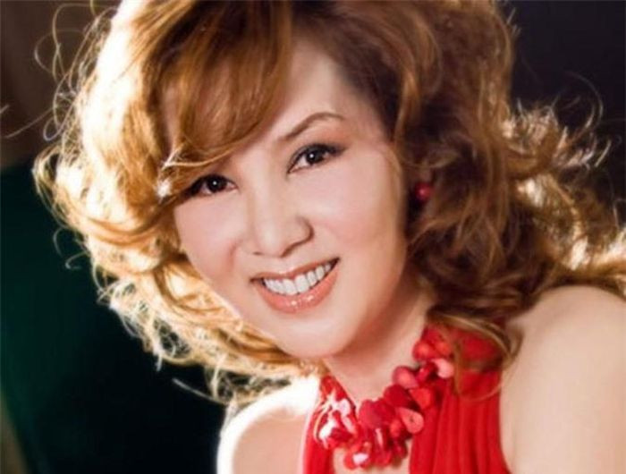 Sau khi tham gia tác phẩm “Tình khúc 68”, Mộng Vân tiếp tục khẳng định mình với những bộ phim cổ trang như: Thăng Long đệ nhất kiếm, Lửa cháy thành Đại La, Tây Sơn hiệp khách… Sau khi tham gia tác phẩm “Tình khúc 68”, Mộng Vân tiếp tục khẳng định mình với những bộ phim cổ trang như: Thăng Long đệ nhất kiếm, Lửa cháy thành Đại La, Tây Sơn hiệp khách…