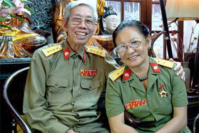 Hai người bạn đời chung thủy, gắn bó và hạnh phúc. Hai người bạn đời chung thủy, gắn bó và hạnh phúc.