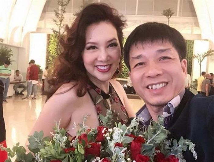 Trên trang cá nhân, người đẹp Mộng Vân thường xuyên chia sẻ những khoảnh khắc ấm áp, vui vẻ bên những người bạn thân thiết. Trên trang cá nhân, người đẹp Mộng Vân thường xuyên chia sẻ những khoảnh khắc ấm áp, vui vẻ bên những người bạn thân thiết.