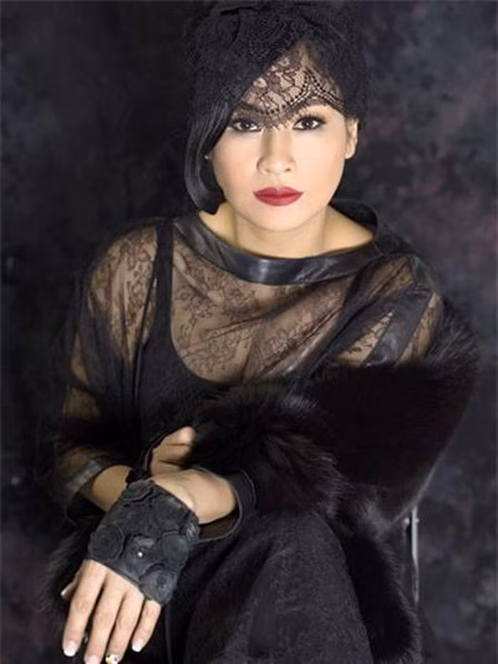 Cận cảnh vẻ đẹp của - người đàn bà quyền lực của showbiz Việt.