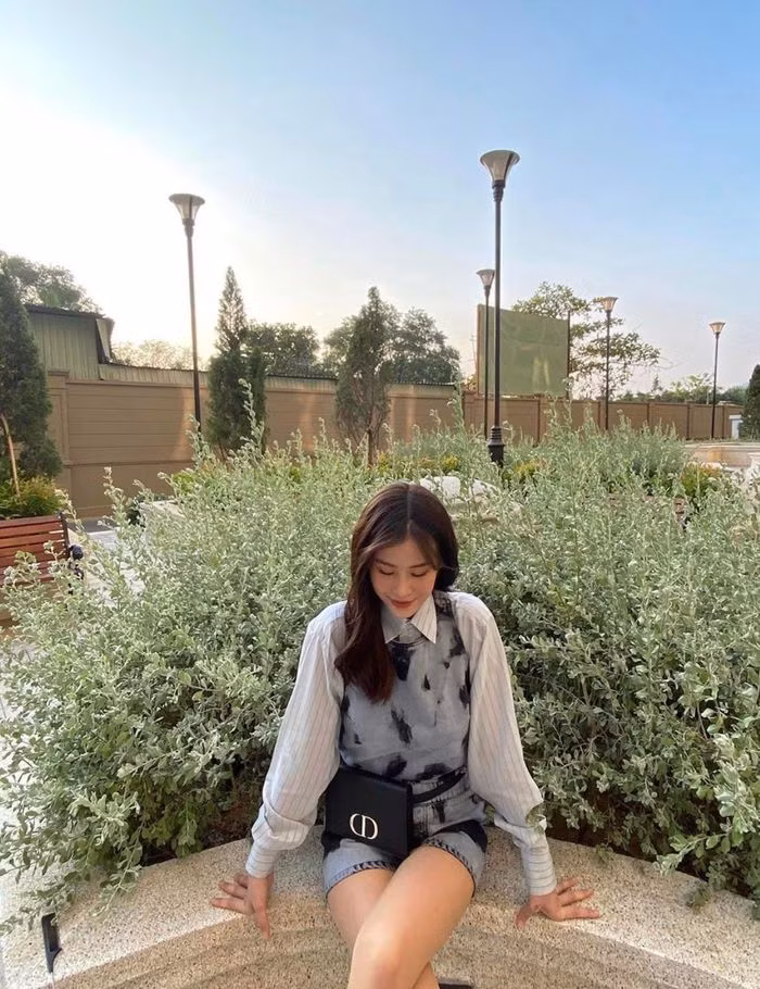 Đông Nhi khoe bộ ảnh mới đẹp không góc chết ảnh 4