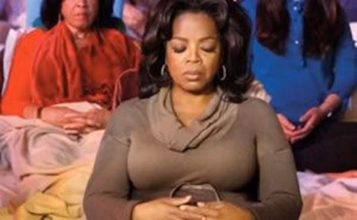 Nữ hoàng truyền hình Oprah Winfrey thì thích ngồi tĩnh tâm.