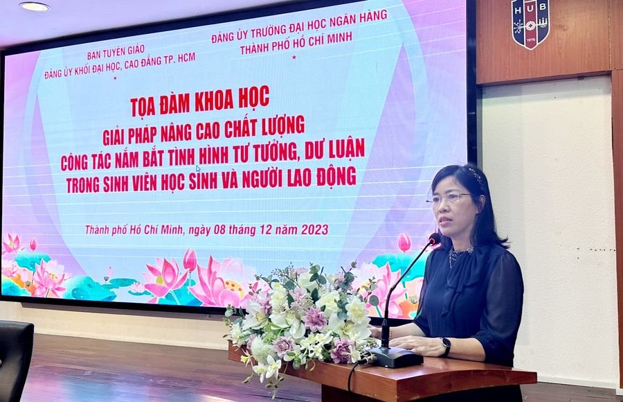Bà Nguyễn Thị Là Phát biểu tại tọa đàm.