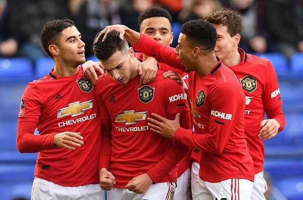 Vòng 4 FA Cup: Thành Manchester đại thắng, Liverpool bất ngờ bị cầm chân