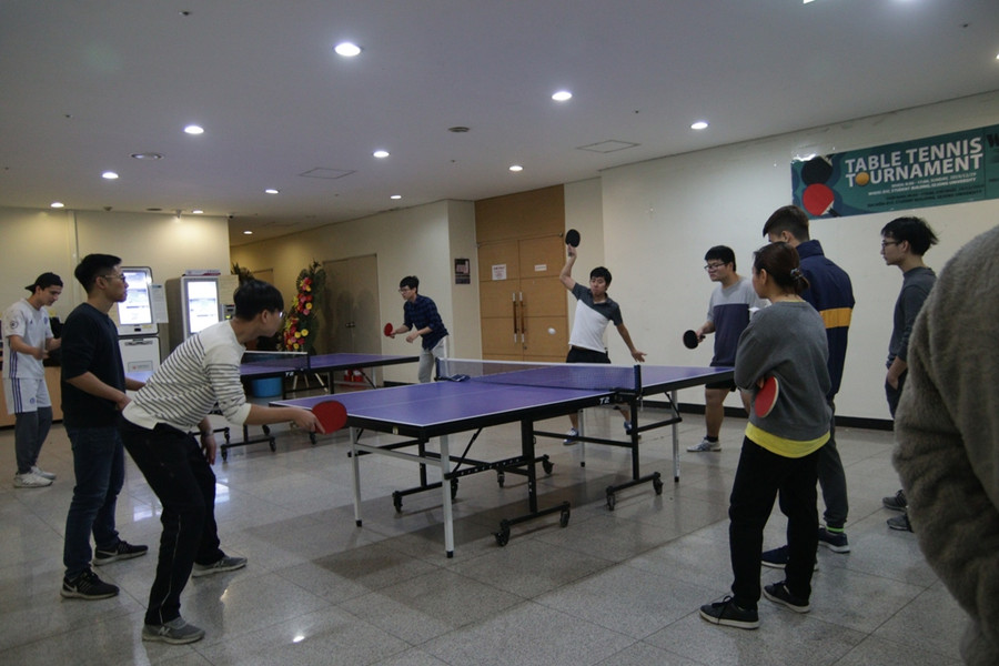 Thi đấu bóng bàn