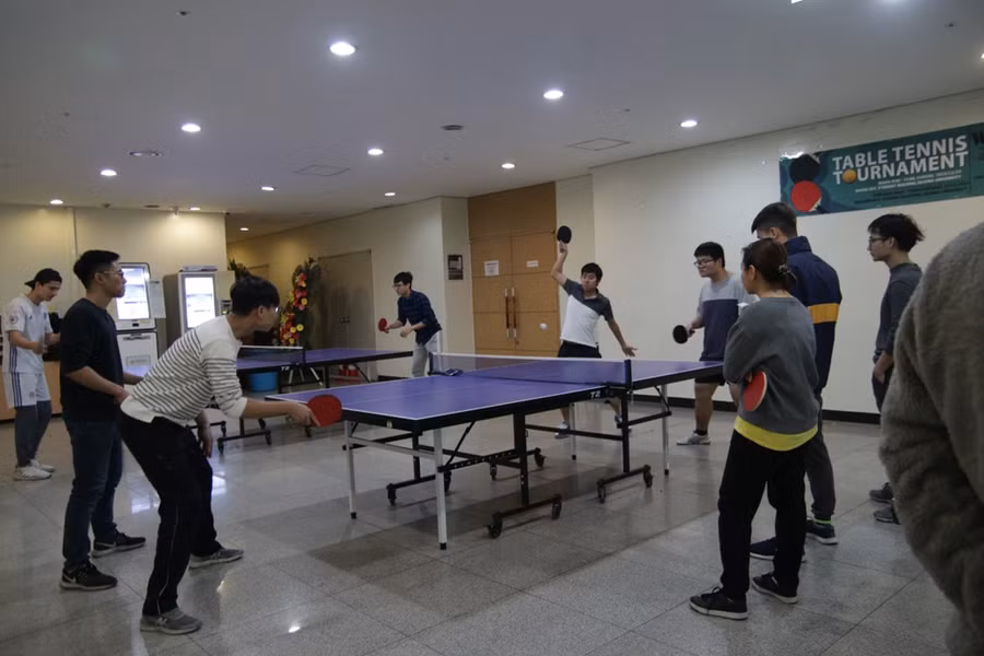 Thi đấu bóng bàn