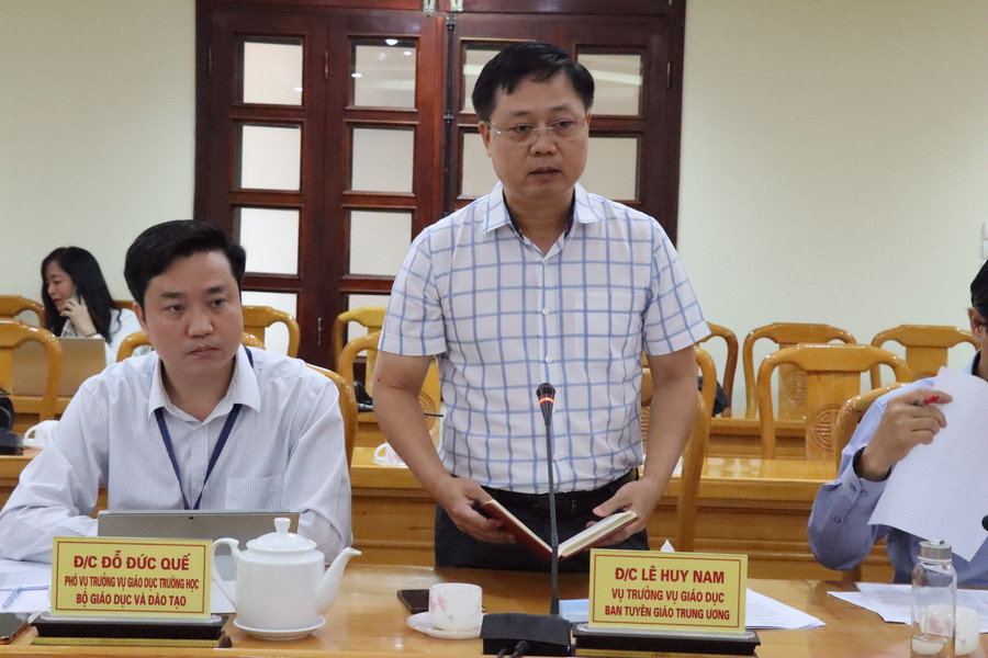 Ông Lê Huy Nam - Vụ Trưởng Vụ Giáo dục (Ban Tuyên giáo T.Ư) phát biểu tại buổi làm việc.