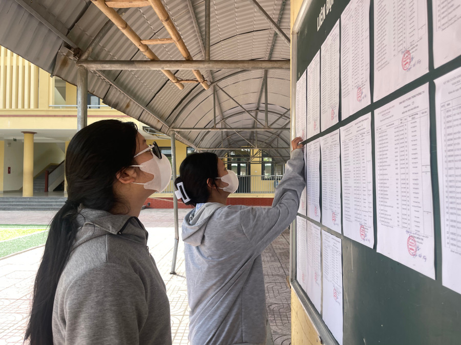 Trước kỳ thi lớp 10 THPT, nhiều thí sinh tỏ ra lo lắng và hồi hộp.