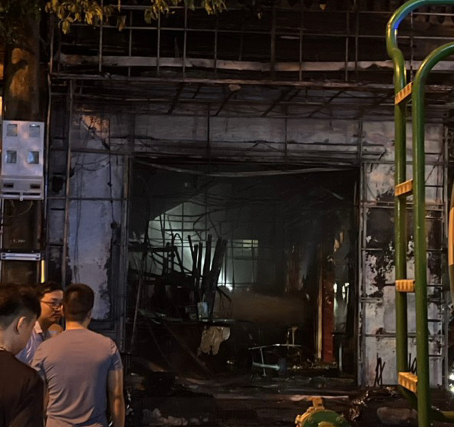 Nhiều đồ dùng có giá trị bị thiêu rụi. Nhiều đồ dùng có giá trị bị thiêu rụi.